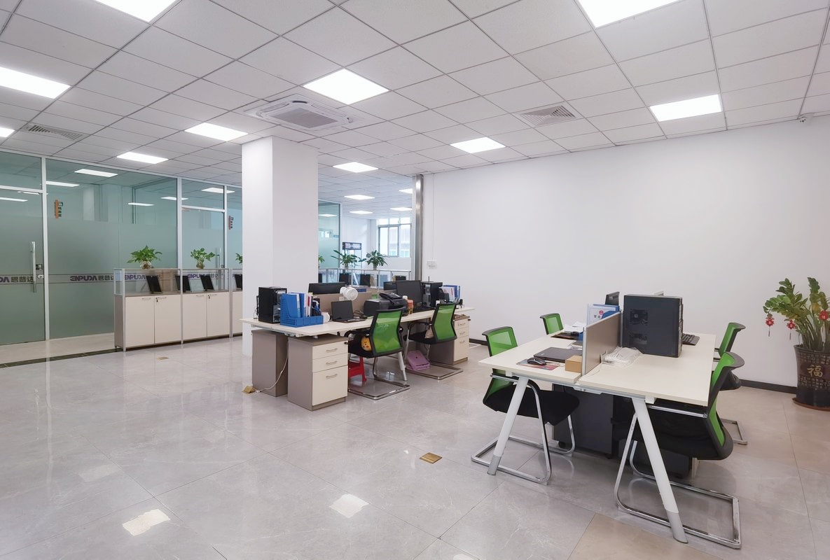 工作环境.jpg